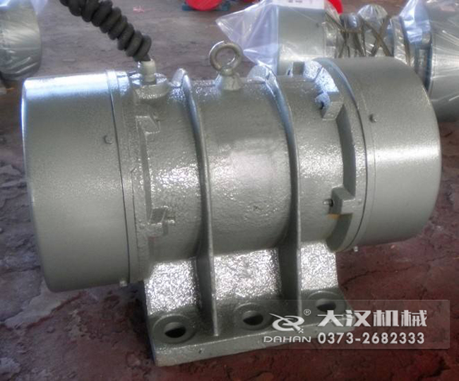 VB振動電機是靠偏心塊的振動而造成的，振動源所以偏心塊的角度和大小是比較重要的。