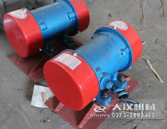 LZf倉壁振動(dòng)器的倉壁厚度:2-40mm 激振力:1000-50000牛頓